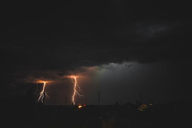 Nebezpečí spojená s nesprávným odstraňováním zářivek