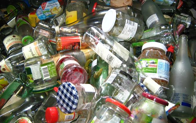 Důležité informace o recyklování skla a papíru